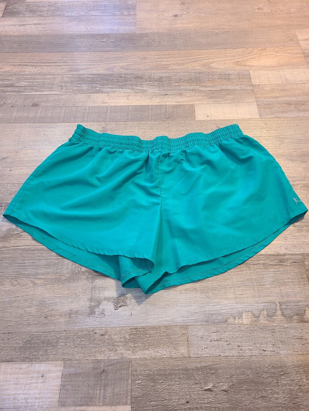 Danskin now xl women's green athletic shorts with elastic waistband